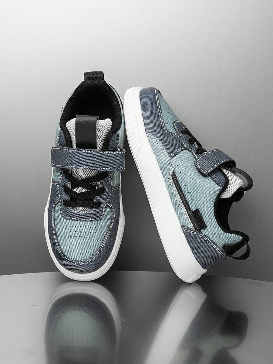 زوج بأحذية رياضية للأطفال ، نسيج تنفس مرن ، ماص للصدمات سريع الجفاف ، خفيف الوزن مقاوم للماء ، مانع الانزلاق ، مصنوع من جلد PU متين للرياضة ، الشارع والجري للأولاد والبنات - الصورة 2