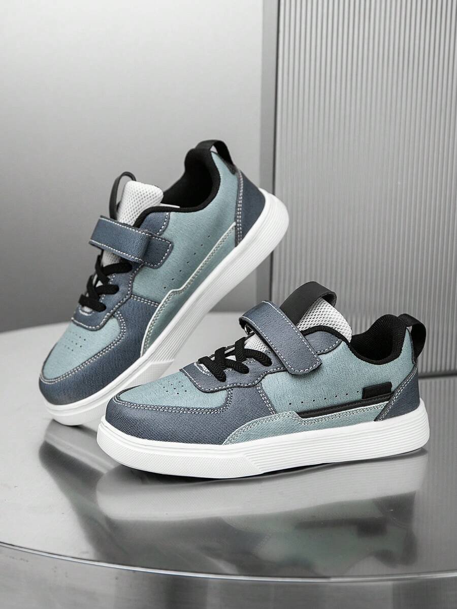 زوج بأحذية رياضية للأطفال ، نسيج تنفس مرن ، ماص للصدمات سريع الجفاف ، خفيف الوزن مقاوم للماء ، مانع الانزلاق ، مصنوع من جلد PU متين للرياضة ، الشارع والجري للأولاد والبنات - الصورة 3