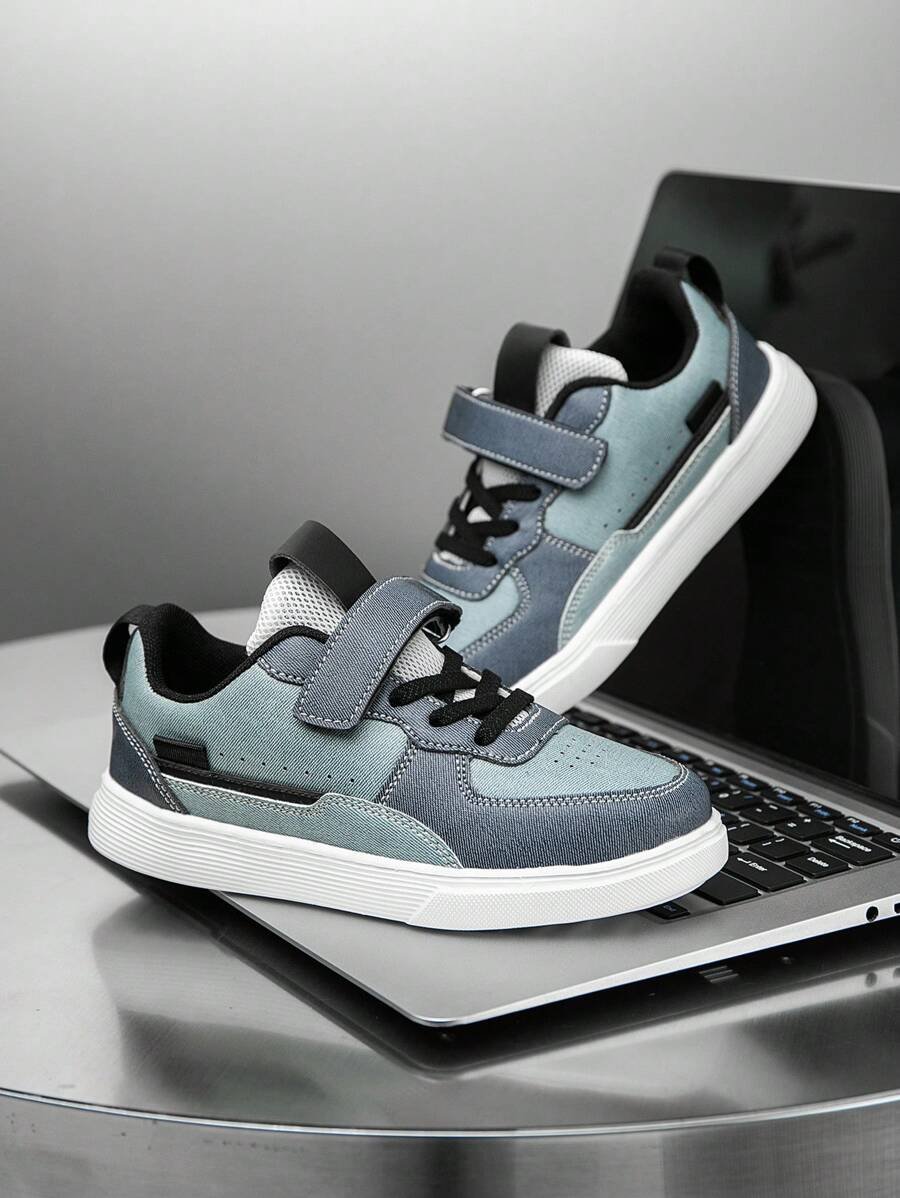 زوج بأحذية رياضية للأطفال ، نسيج تنفس مرن ، ماص للصدمات سريع الجفاف ، خفيف الوزن مقاوم للماء ، مانع الانزلاق ، مصنوع من جلد PU متين للرياضة ، الشارع والجري للأولاد والبنات - الصورة 5