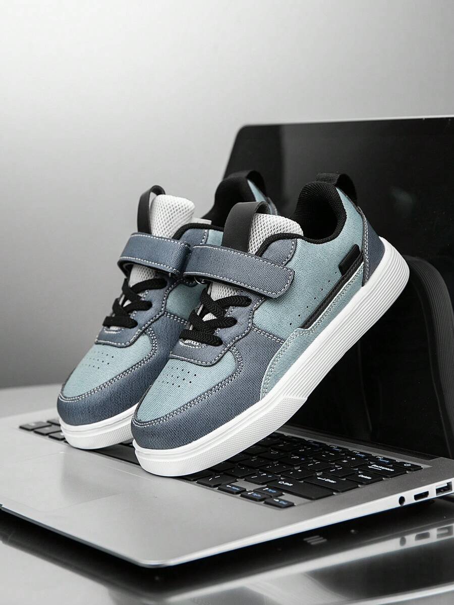 زوج بأحذية رياضية للأطفال ، نسيج تنفس مرن ، ماص للصدمات سريع الجفاف ، خفيف الوزن مقاوم للماء ، مانع الانزلاق ، مصنوع من جلد PU متين للرياضة ، الشارع والجري للأولاد والبنات - الصورة 6