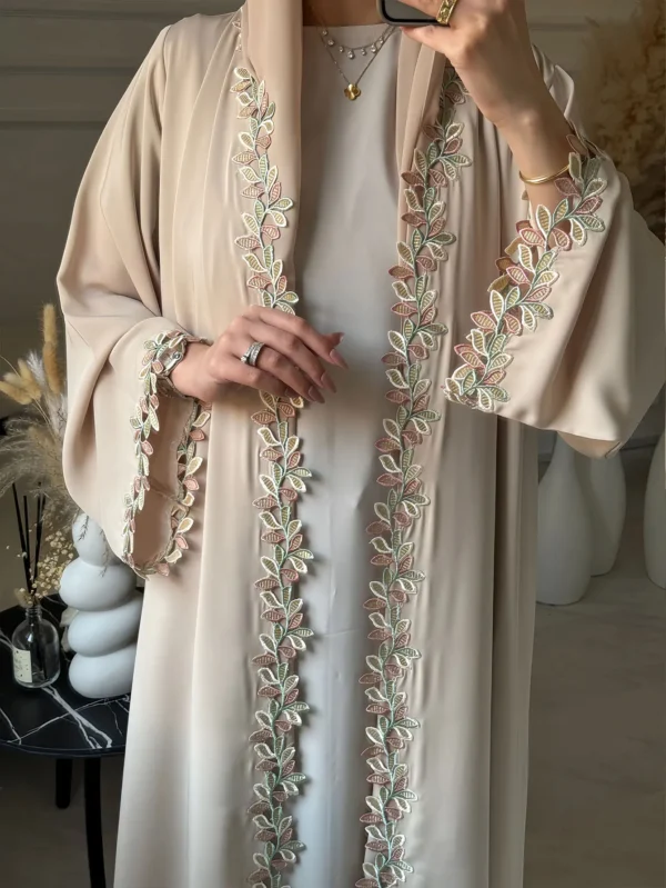عباية دبي البيج الأنيقة للنساء